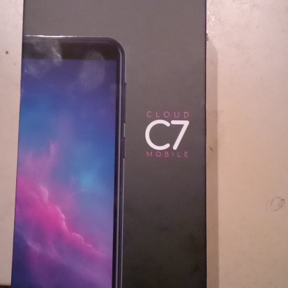 Status c7 cloud cell phone